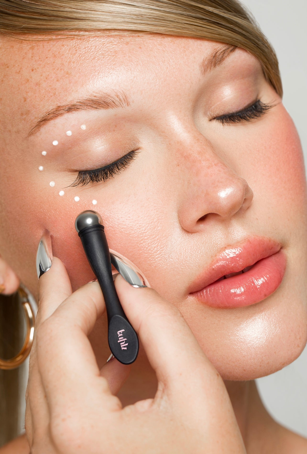 Mini Cooling Eye Roller